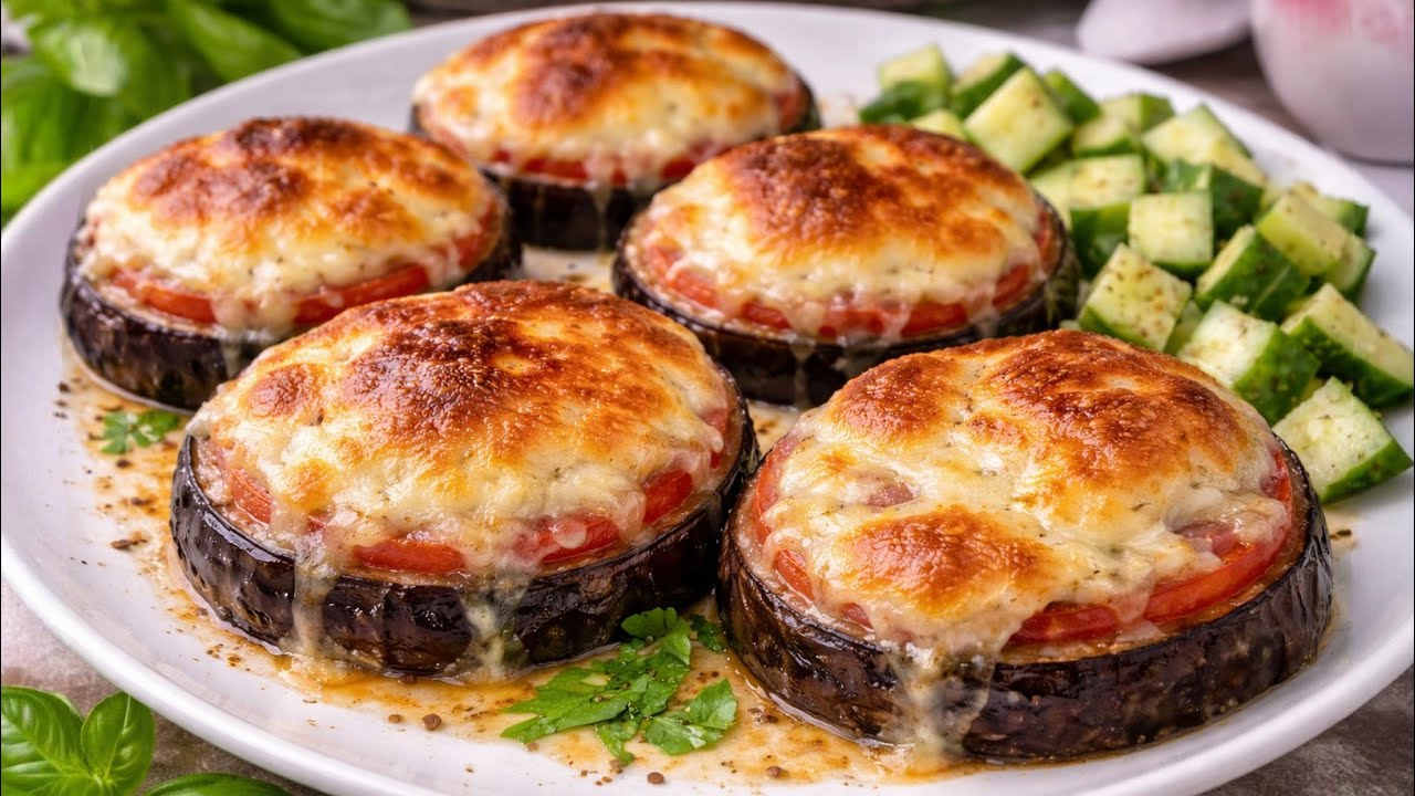 Ohne Braten! Diese Ofen Auberginen mit Tomate und Mozzarella machen alle verrückt