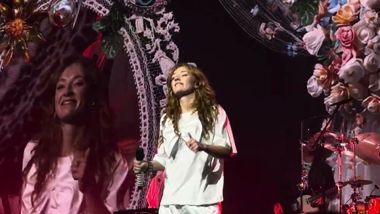 Froukje & S10 - Hart In Brand [[Live at Ziggo Dome Amsterdam 01-11-2025]]