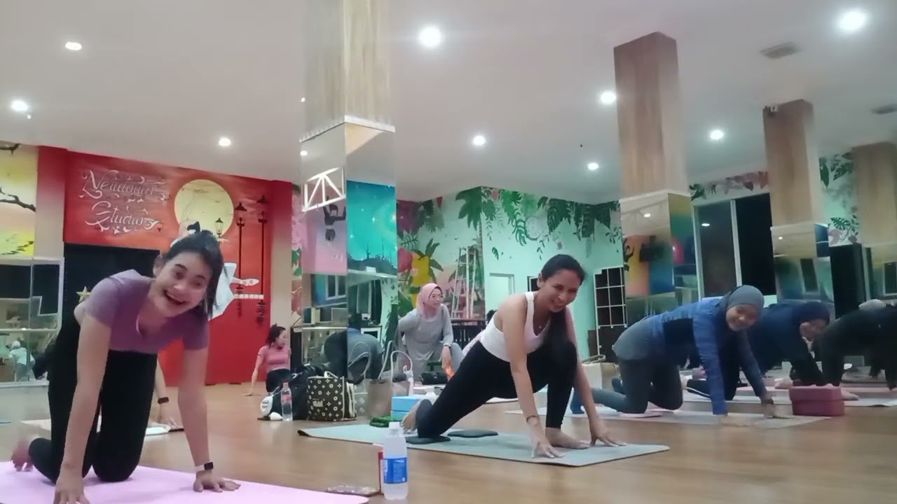 Yoga miss Indah woe Rabu 14 Januari 2026