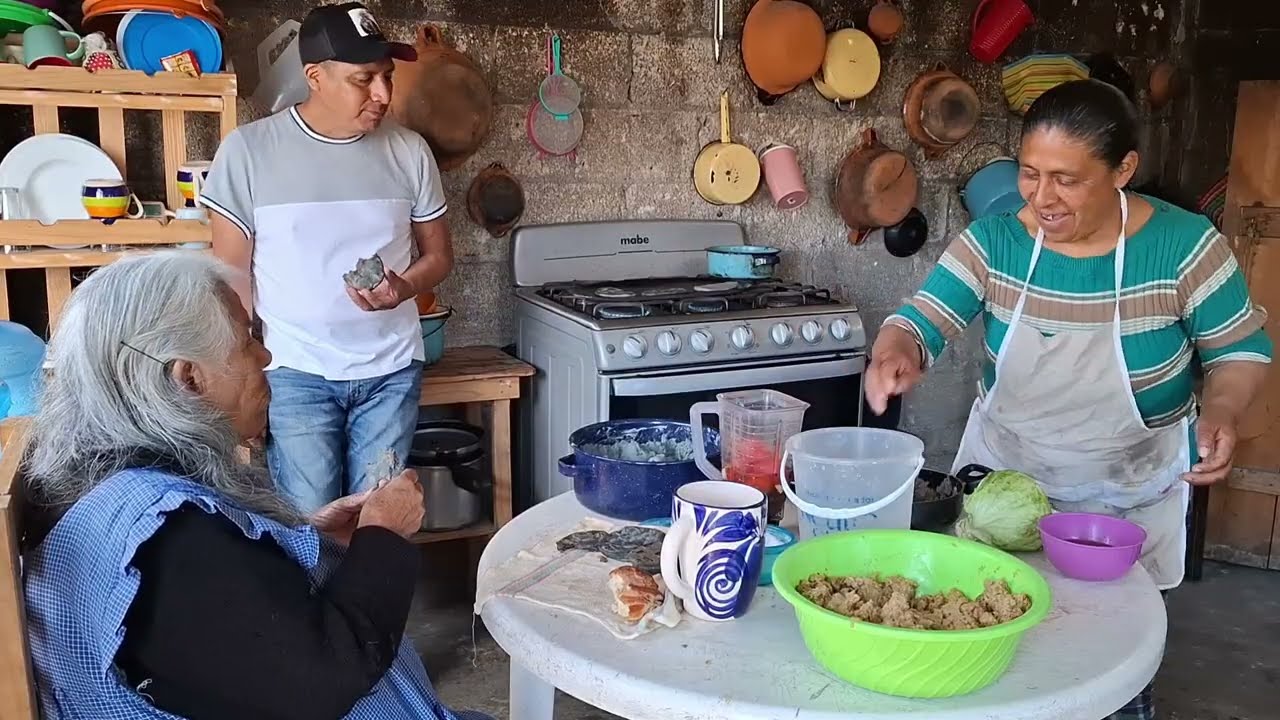 Les enseño como preparo  TLAYOYOS  de frijoles y albejon 