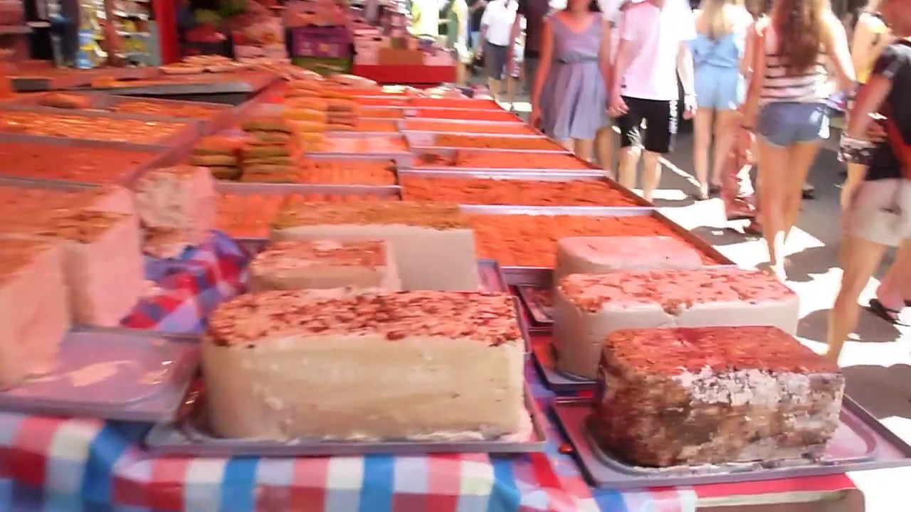 A walk in the Carmel Market in Tel-Aviv