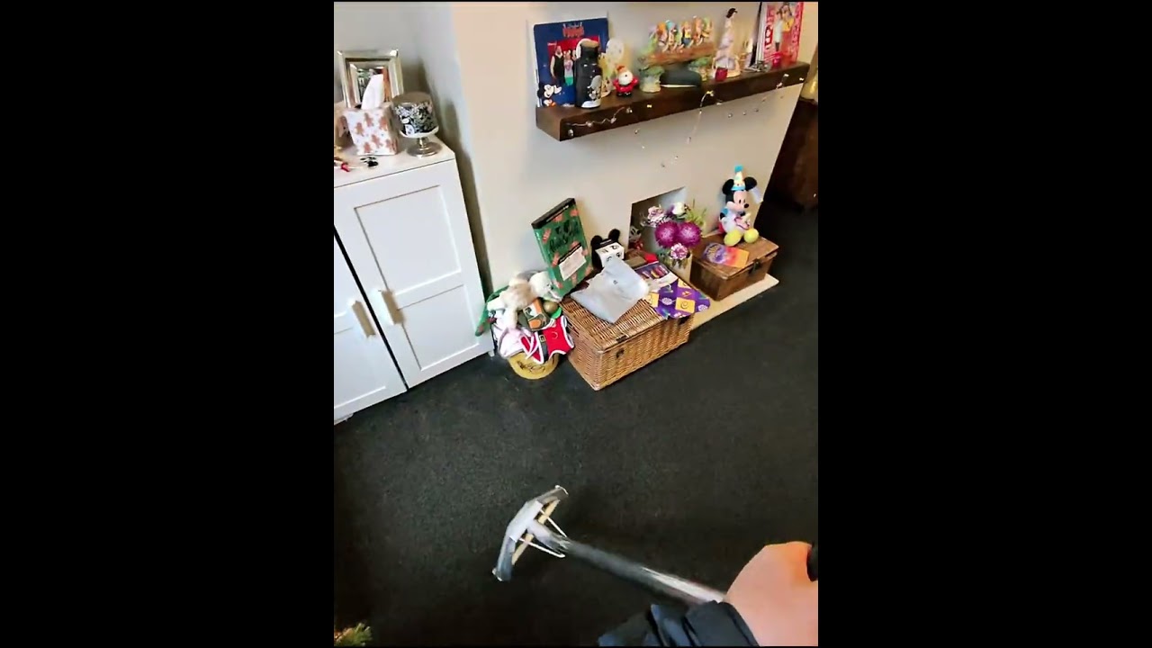 Another attempt trying out Meta glasses as I clean carpets. Meta 2nd Gen. video and Sound quality. 