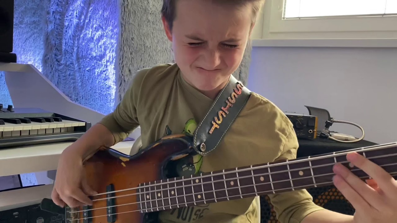 AronTheBassist - Love Theory (Kirk Franklin bass cover)