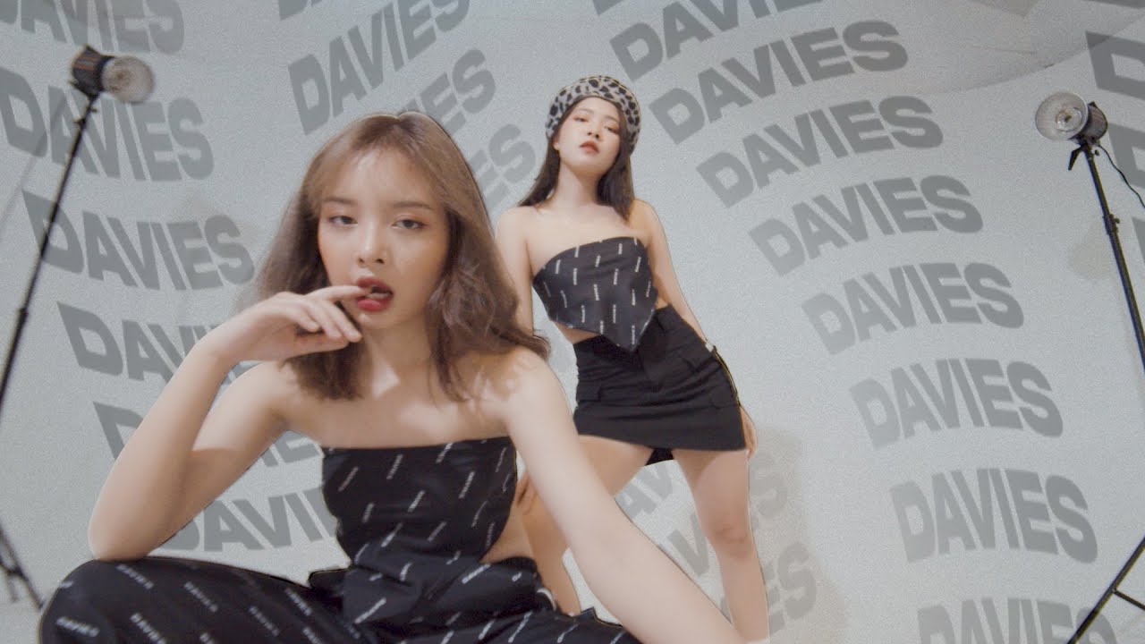 Loạt &aacute;o thun v&agrave; &aacute;o kho&aacute;c mới từ local brand Davies