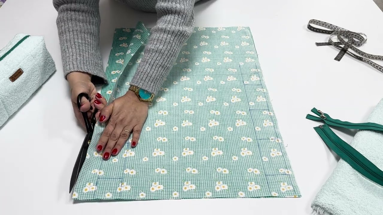 Sewing a Zippered Box Pouch | Makeup Bag Making