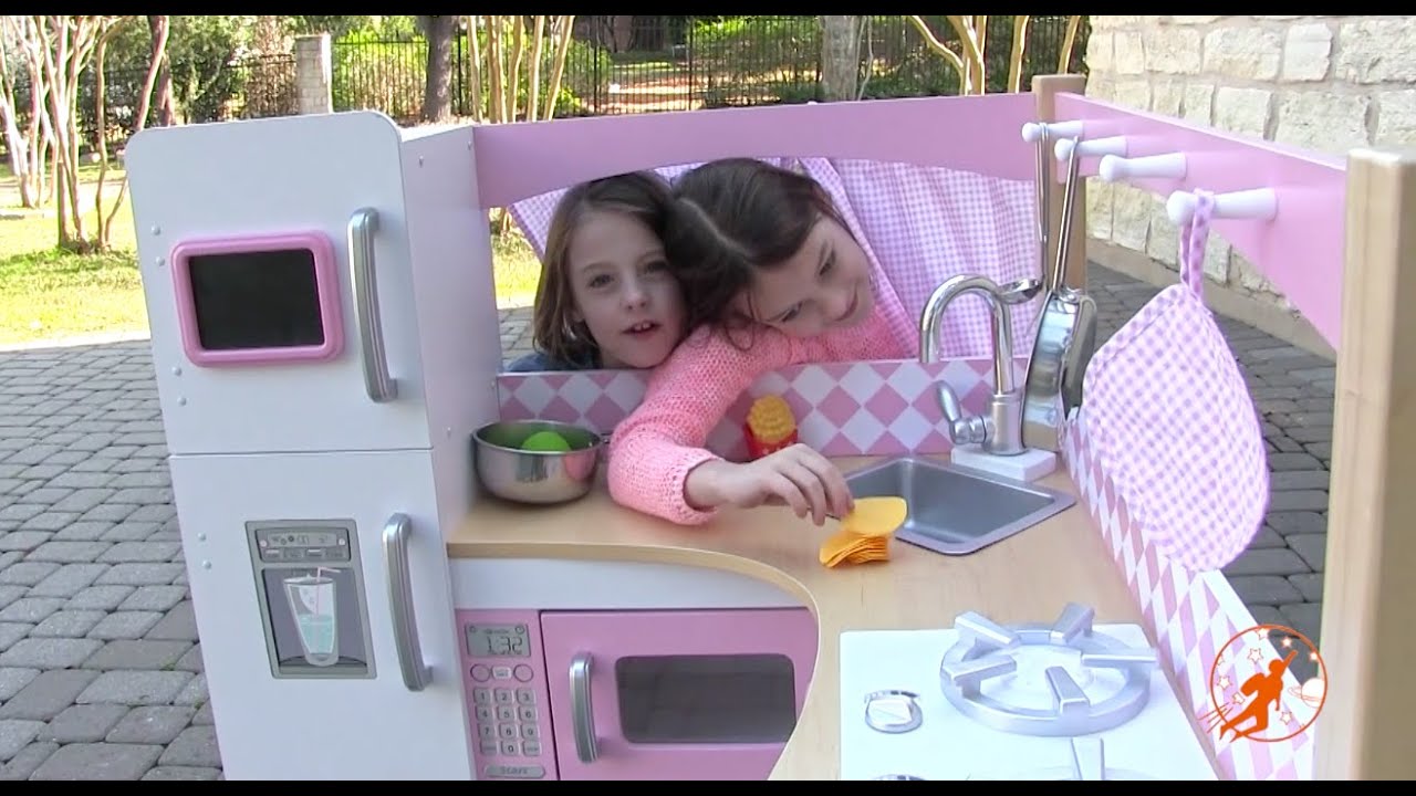 Kidkraft Grand Gourmet Corner Kids Toy Kitchen - Unboxing,Review and Pretend Cooking