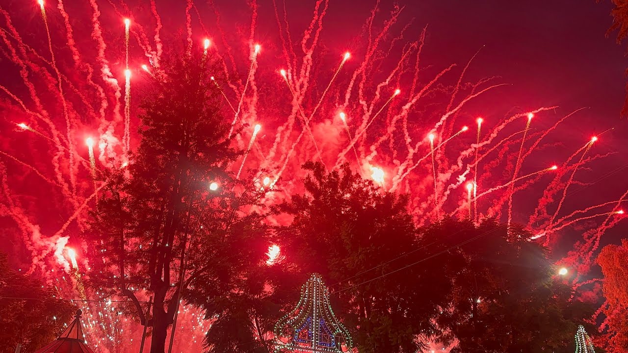Catania 6 Febbraio 2025 Arrivo a Piazza Cavour del Fercolo Sant'Agata e Spettacolo Ditta VACCALLUZZO