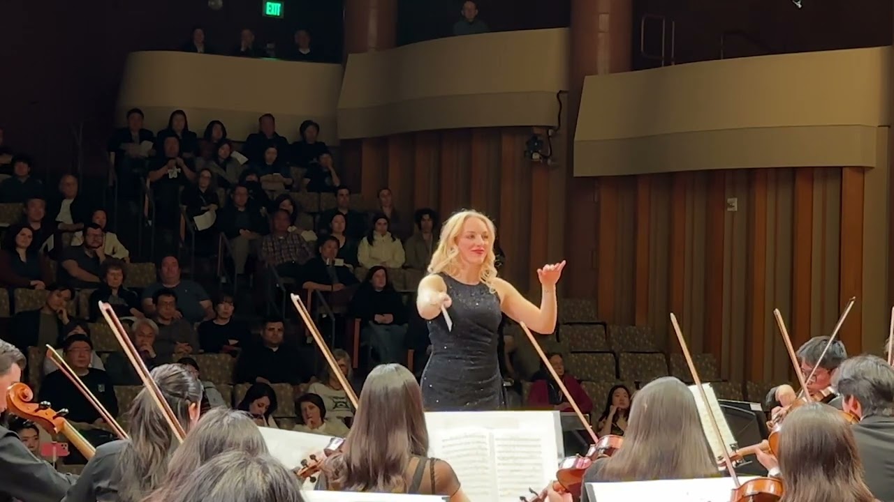 An American in Paris arr. John Whitney - Eleanor Núñez, conductor