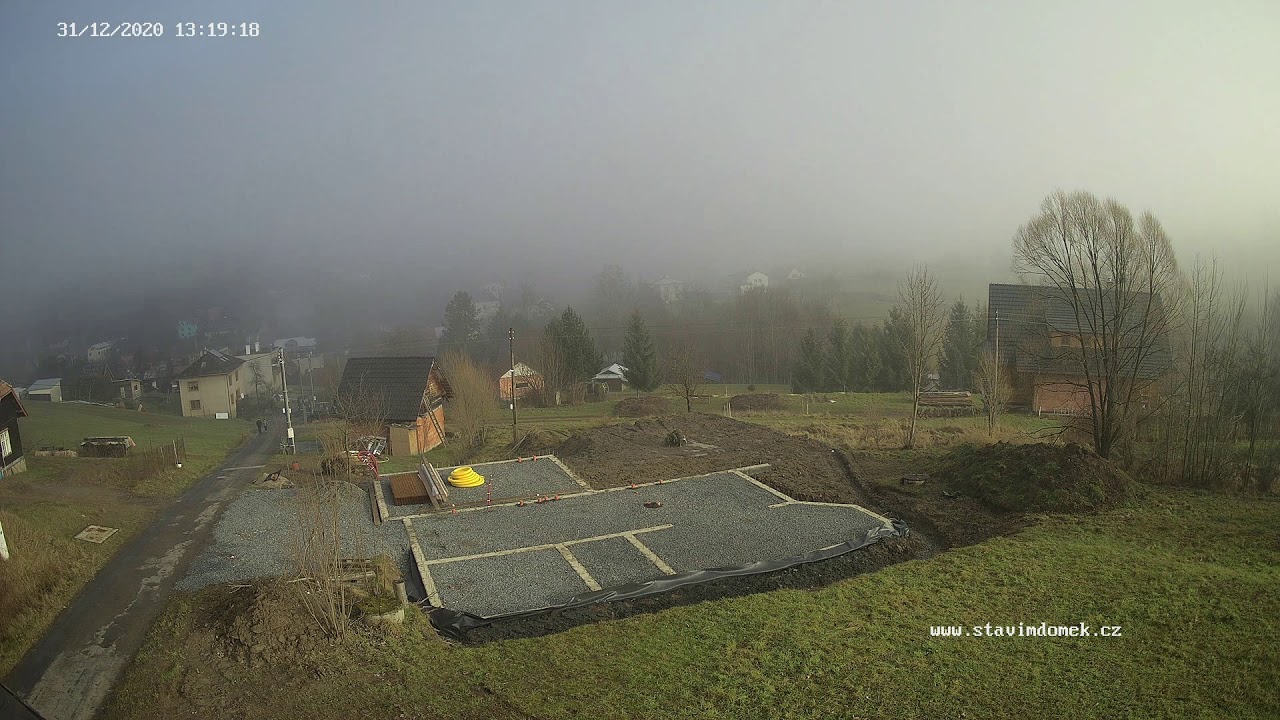 StavimDomek.cz - timelapse 07 - Silvestr 2020 ve znamení mlhy
