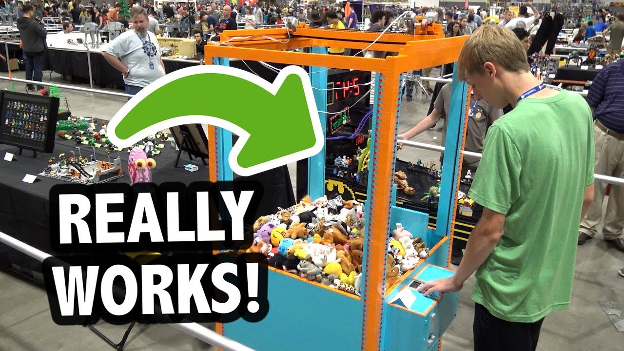 Functional Claw Machine Built Entirely From LEGO!