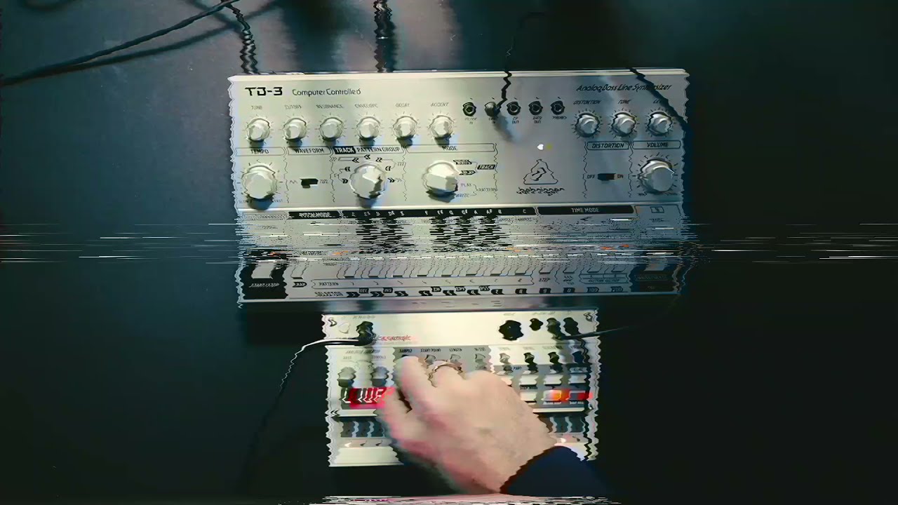 Acid Techno Jam with TD3 + Volca Sample