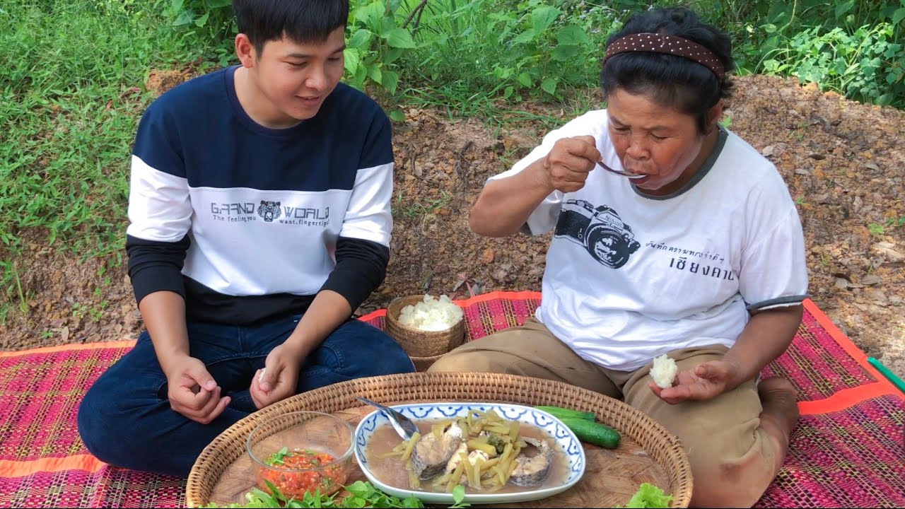 แกงสายบัวใส่ปลานิล ซดน้ำแซ่บๆ กินกับแจ่วมะเขือเทศหอมๆ - [08/09/2019]