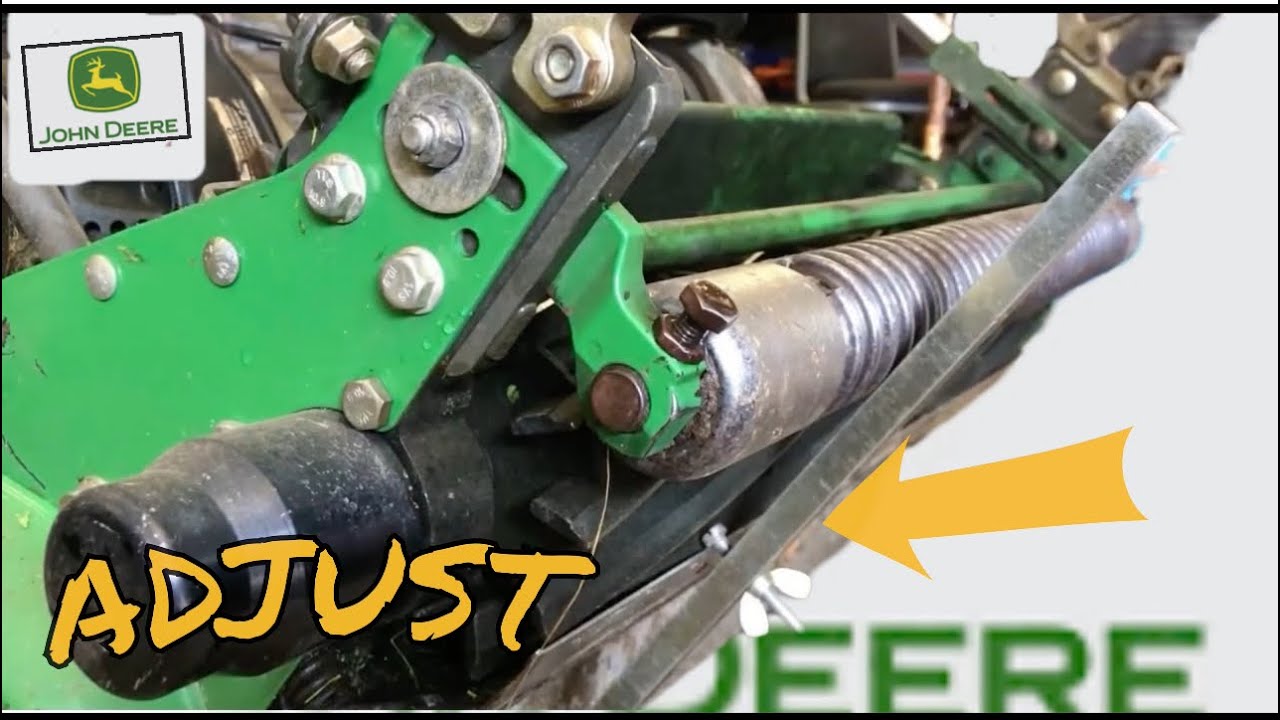 John Deere 220C- How to adjust the cutting height 🔧.#John deere #mechanic  #greenkeeper