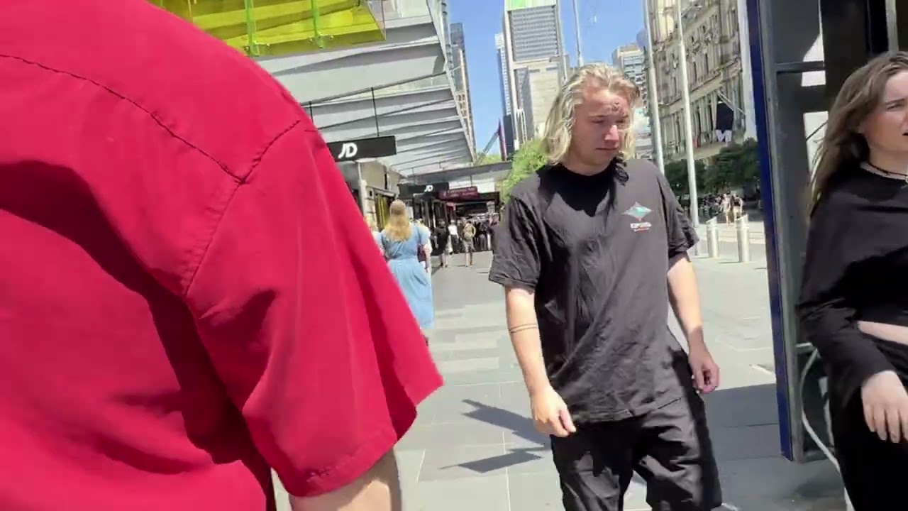 Melbourne City Walk: Town Hall → Bourke St → Royal Arcade → Elizabeth St | 12‑Minute Urban Tour