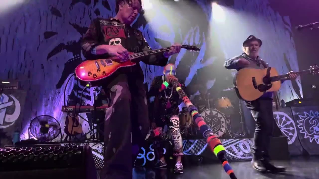 Levellers -One way Live 6 juni 2025 Metropool Hengelo