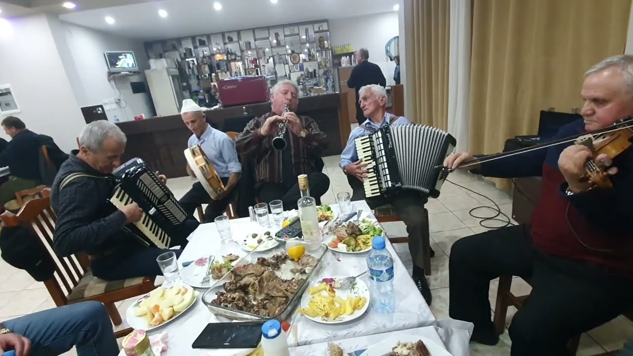 Deshiran 2023 Fiqo Bezati Klarinet Barjam Musaku Violine Agron Çuko Aqif Senka Peco Kola. Traditat