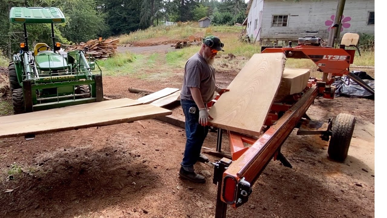 Milling A Monster American Chestnut Log
