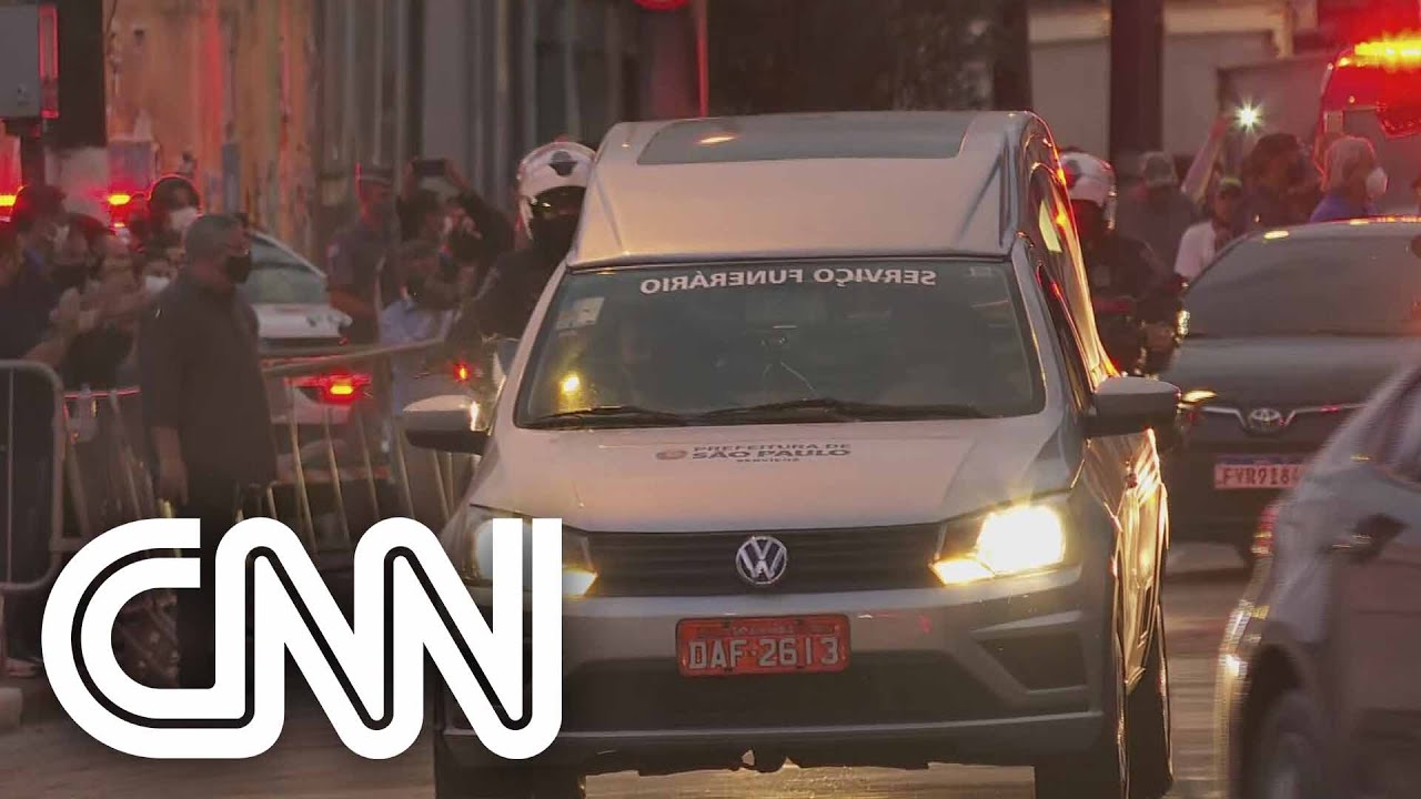 Corpo de Covas chega a Santos para ser enterrado ao lado do avô | CNN DOMINGO
