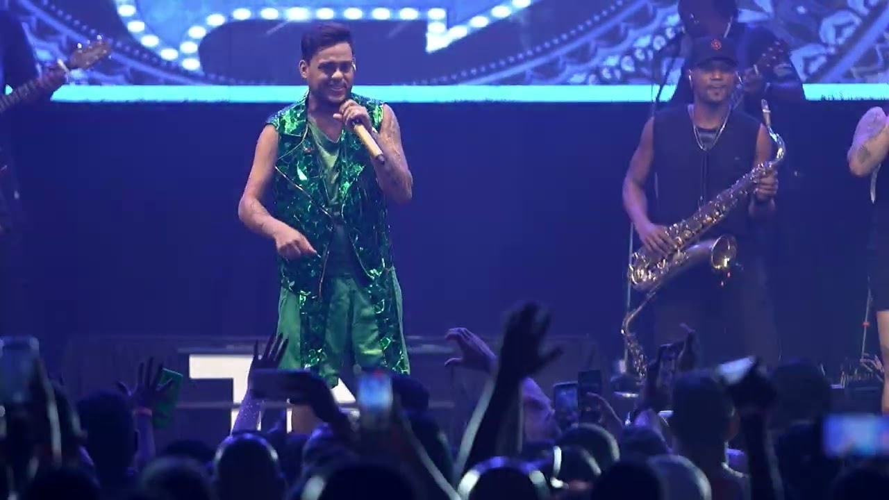 Thiago Aquino na Micareta de Feira ao Vivo no Ária TV - Camarote Central Mix 2024