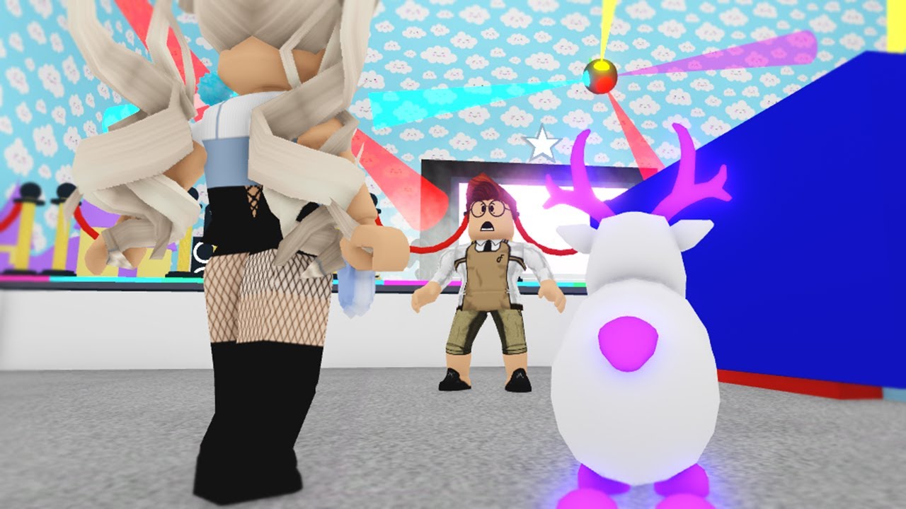He RECEIVED NOTHING on his BIRTHDAY until something happened (Roblox Adopt Me)
