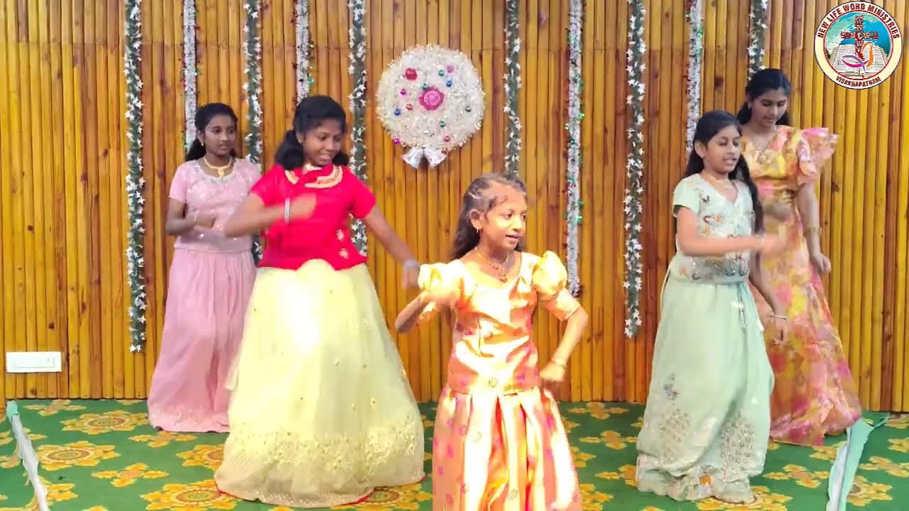 రక్షకుడు వచ్చినాడు వచ్చినాడమ్మా||Christmas Sunday school Action Song|| Mighty Abhishek Music time