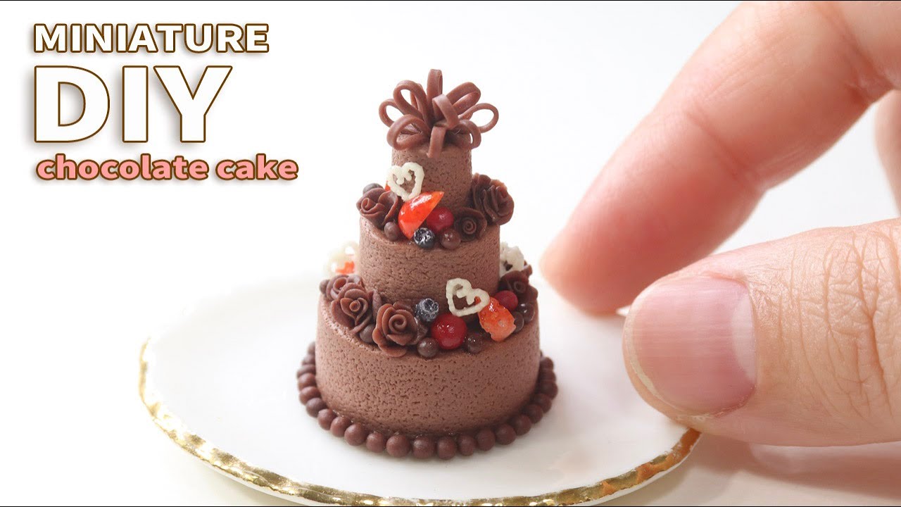 ミニチュア樹脂粘土　華やかなチョコレートケーキのつくりかた　How to make a miniature cake with air dry clay. DIY