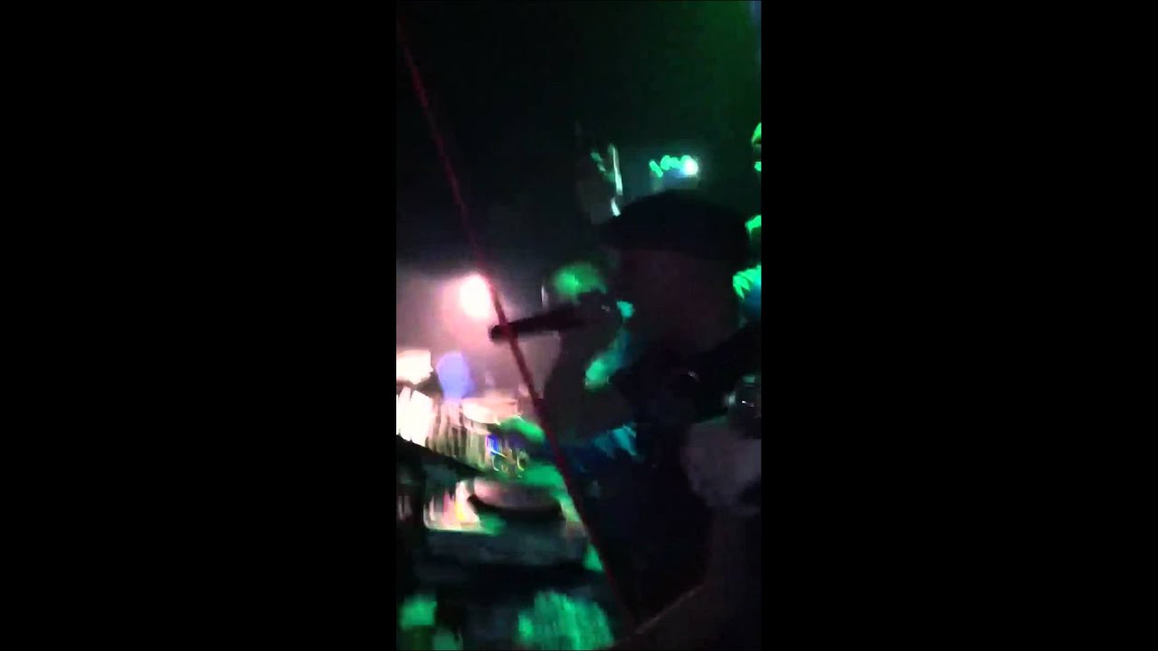 Wigan Pier - Closing Party - You can't touch me coz im electric