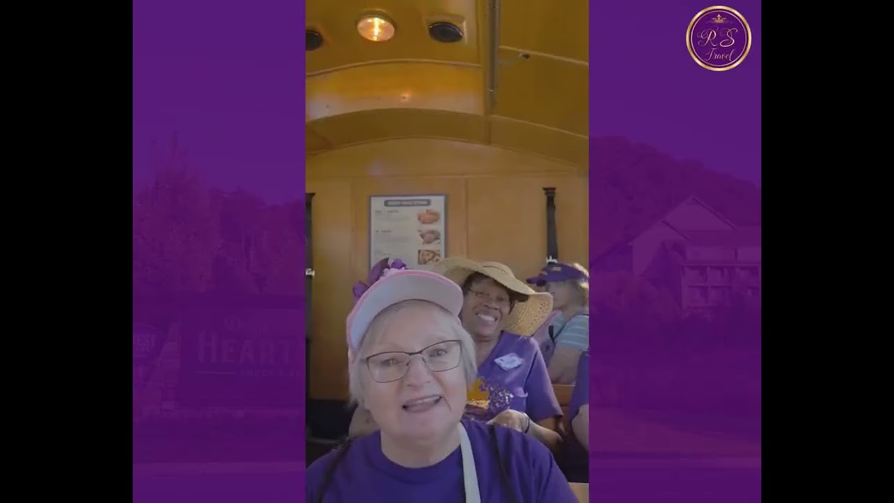 🚋 All aboard the Dolly Trolly! - Ride from the Heartsong Hotel to Dollywood