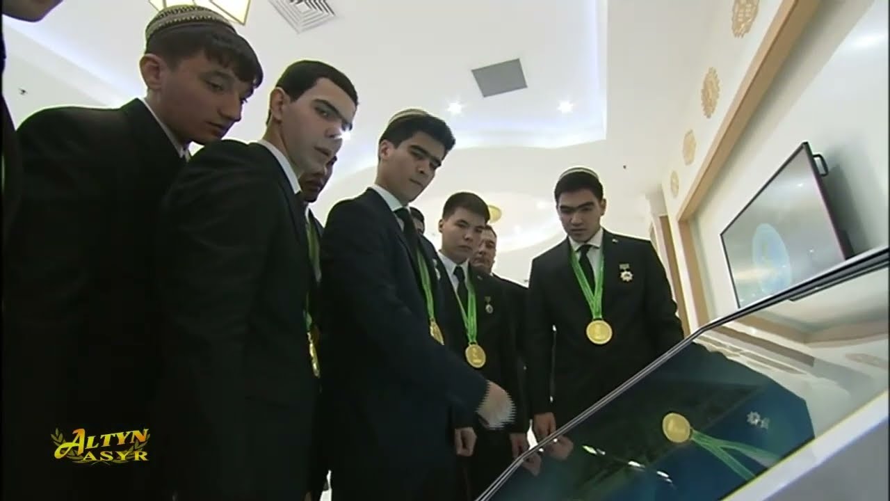 T&uuml;rkmen d&ouml;wlet bedenterbi&yacute;e we sport institutynda sport &uuml;st&uuml;nliklerine bagyşlanan maslahat ge&ccedil;irildi