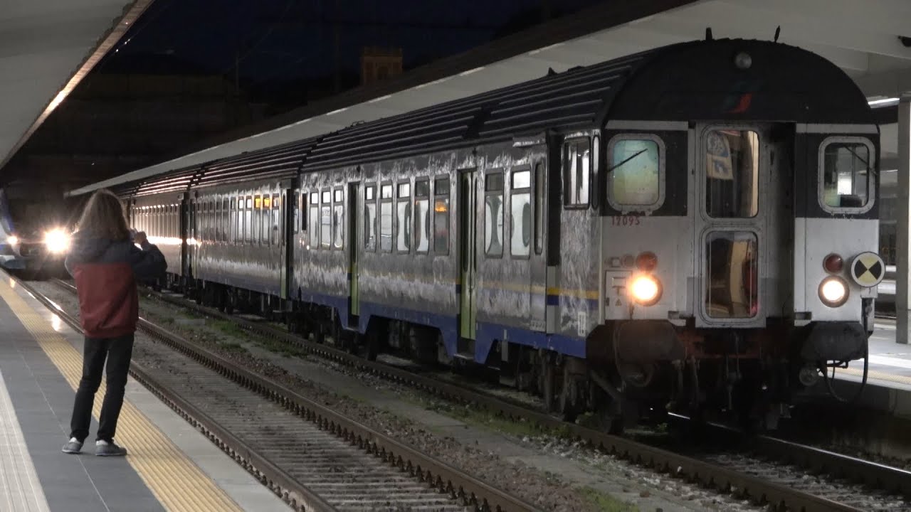 2022/11/11 Trenitalia: Rapid Train, Pushed by FS E.464 267 at Trieste Centrale