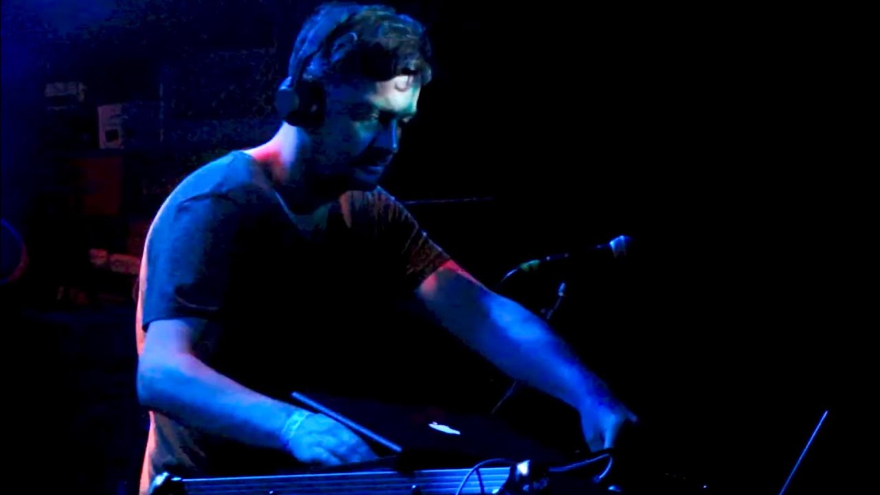 Bonobo - Flashlight (Live DJ Set @ Neumos, Seattle 4-19-14)