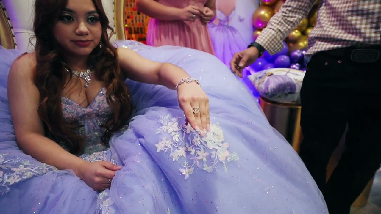 SCARLEHT QUINCEAÑERA