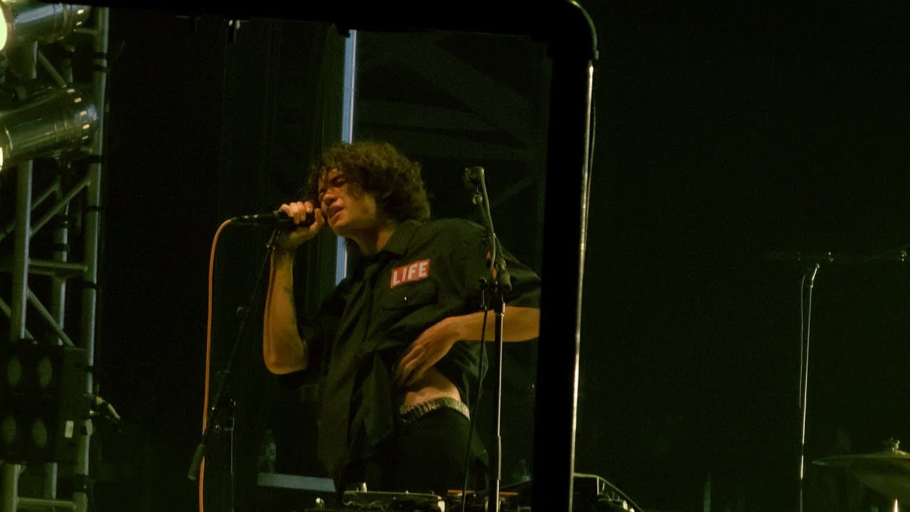 Dominic Fike performing Skeleton Milkshake at the M3F Festival!
