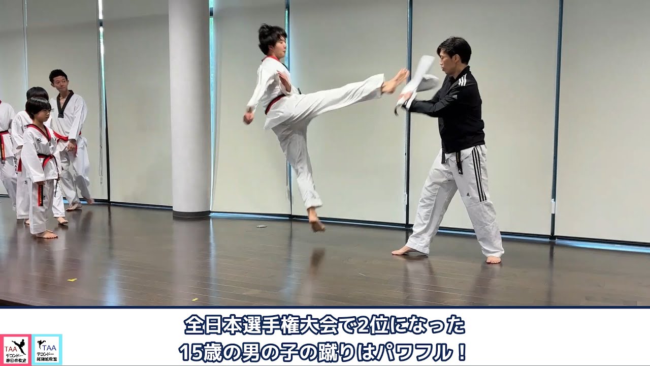 UTCテコンドーステージ演武　全日本選手権2位の選手のパワフルな蹴りとチョン・コンホ国際師範による7段型「天拳천권(チョングォン)」は必見！2025年10月吹上モビリティーゲート