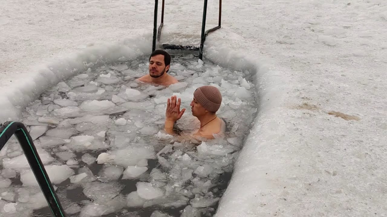 Вим Хоф Метод в экстремальных условиях. 💪🔥 #swimming #озеро #ice #закаливание#спорт#экстрим