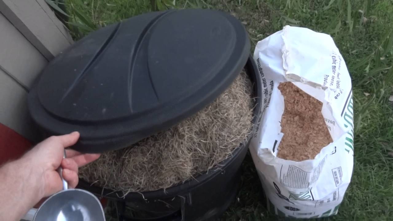 SIMON LEACH POTTERY TV - Raku firing 1