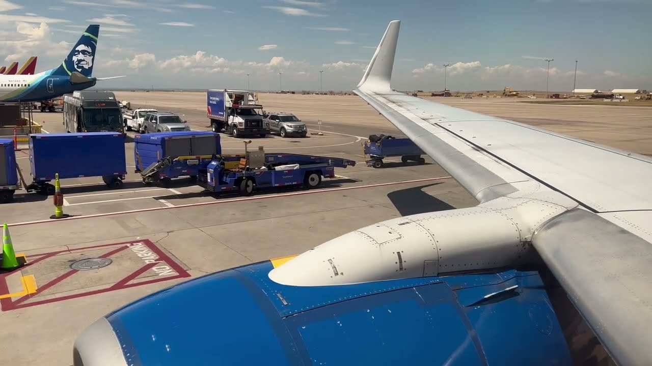 Southwest Airlines Boeing 737-700 FULL POWER Takeoff from Denver International Airport