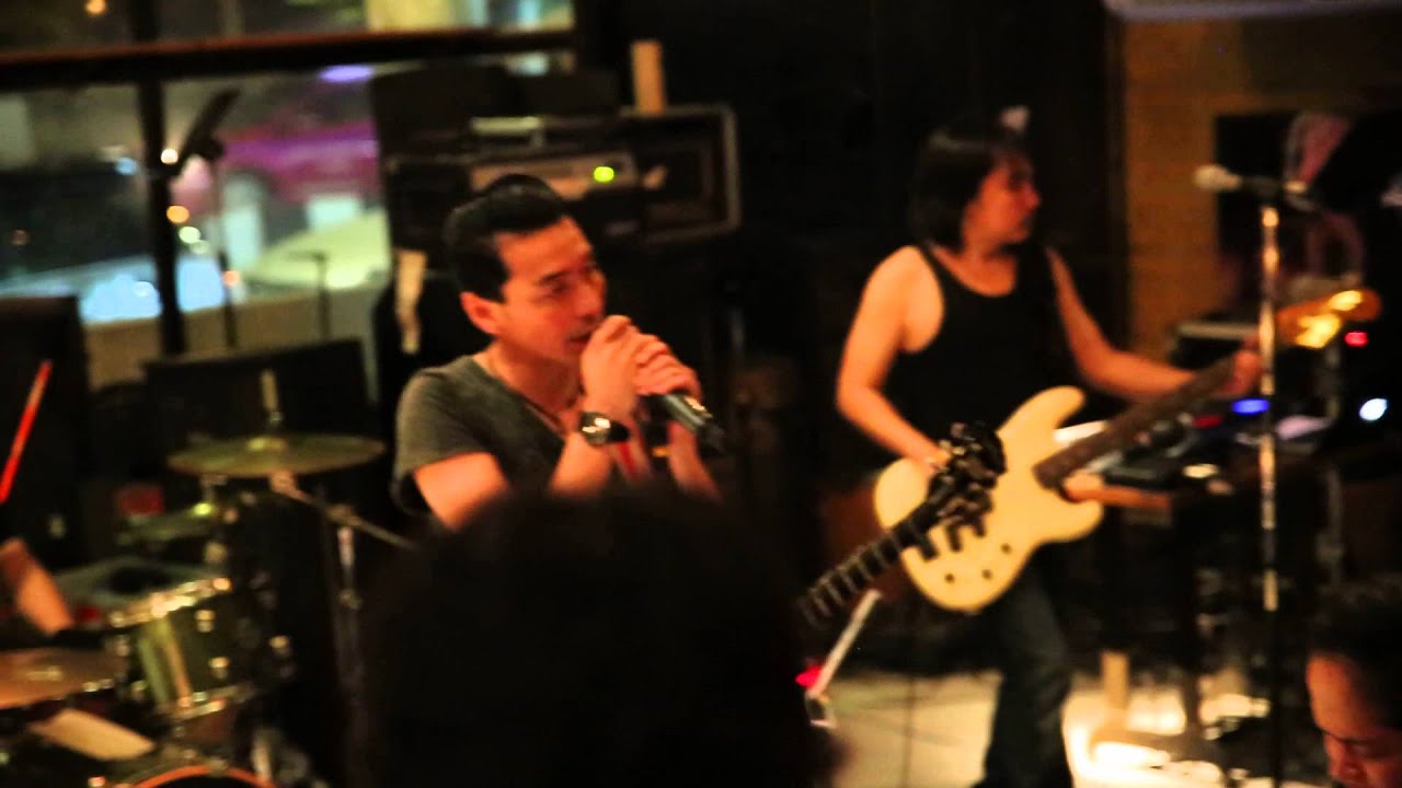 BlackHead live at Parking Toy - อยู่ไป ไม่มีเธอ