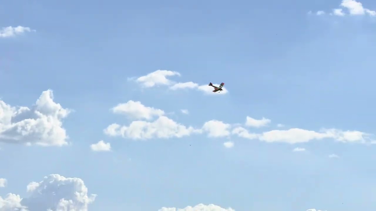 Attie vos with Zihan Vos @ Bosveld rc flyers take off and landing foam pitts 