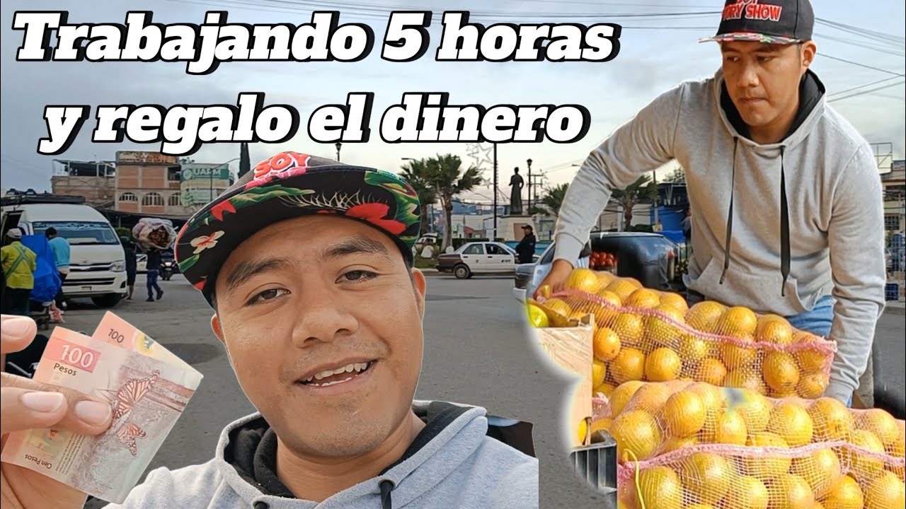 Trabajando en el Mercado de Chilapa, y regalo el dinero a una señora