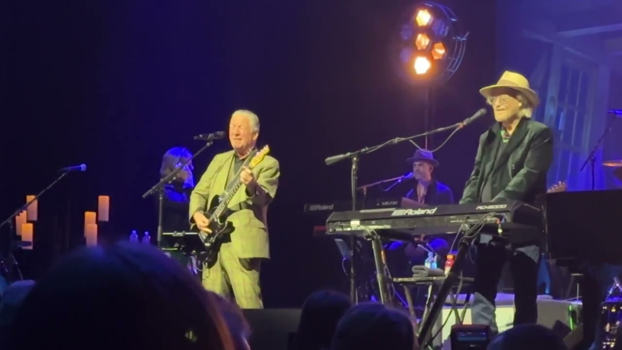 Daryl Hall & Glenn Tilbrook – “One on One” – Genesee Theater, Waukegan, IL – 04/03/25