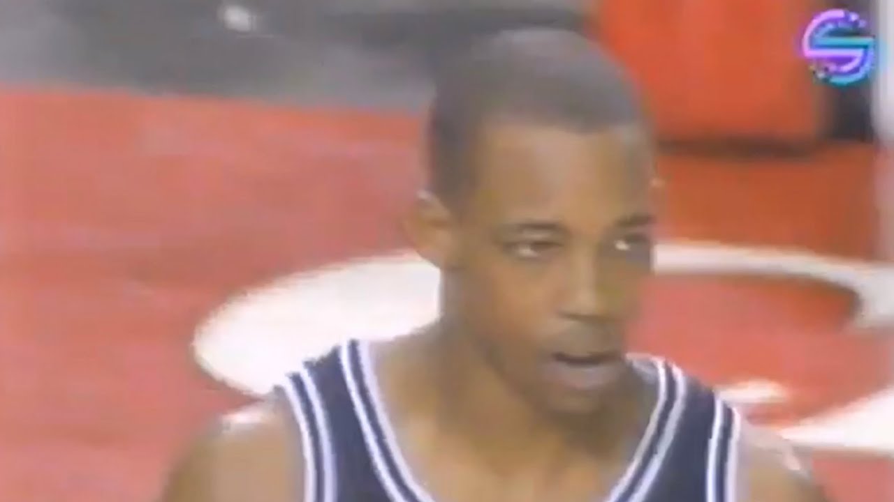 Sean Elliott 32pts (11/14 FG) 8asts vs Clippers (Christmas 1992)