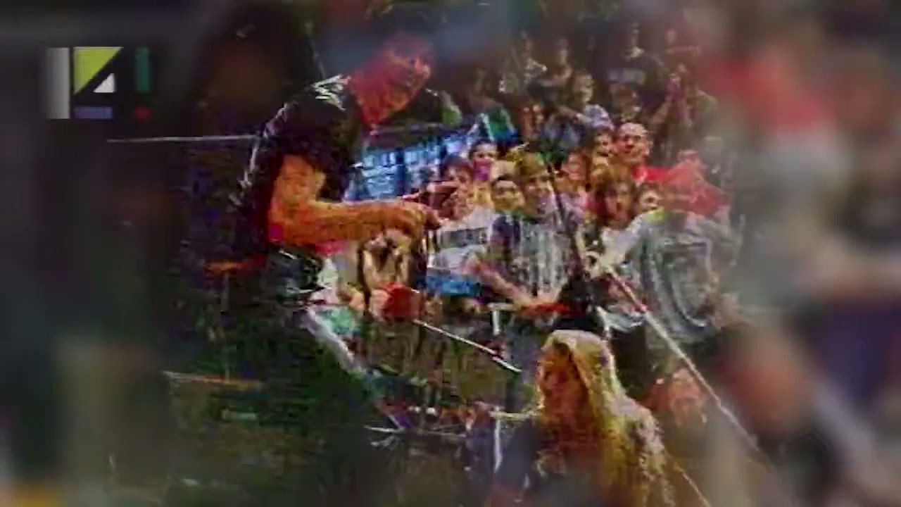 The Cramps: Singer Lux Interior attacks cameragirl.