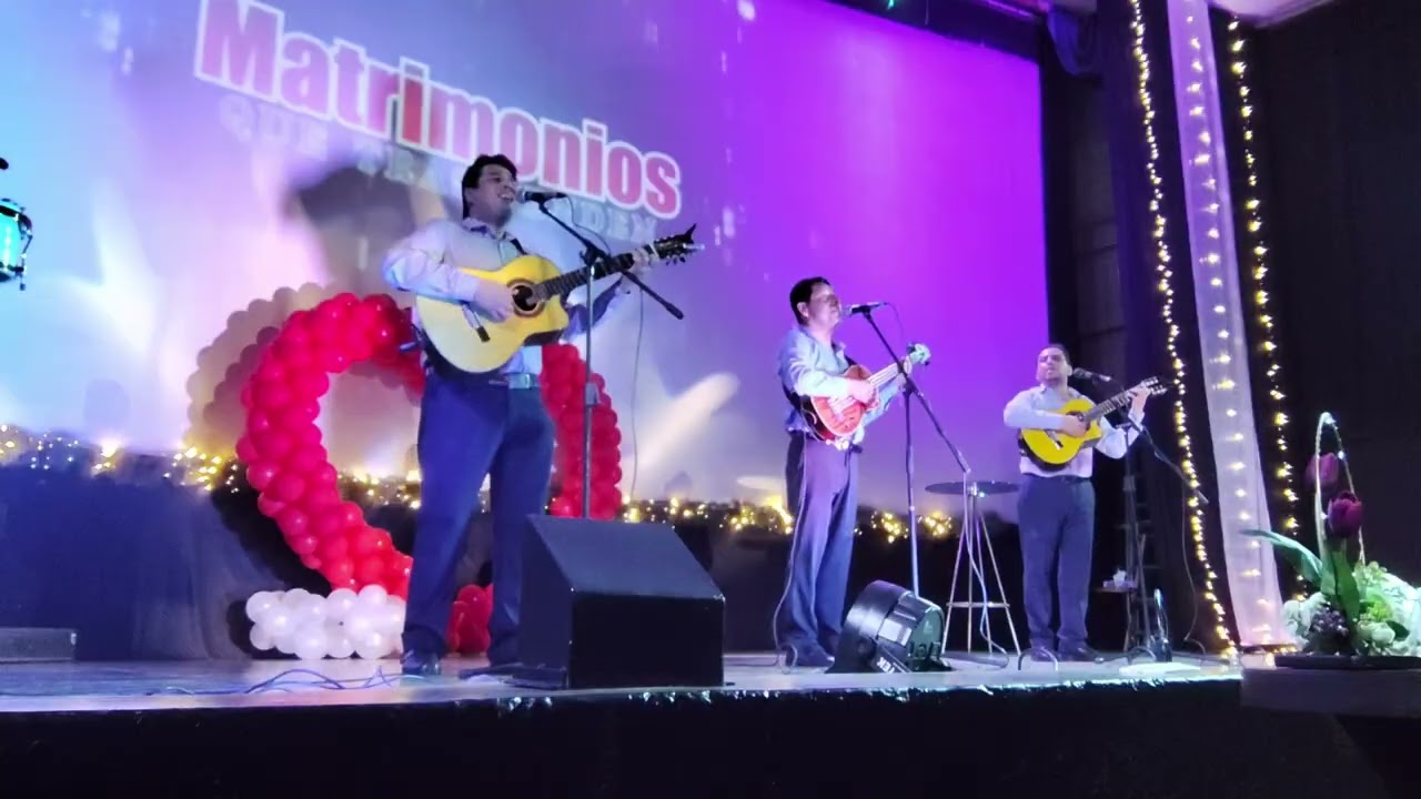 Trío Café Bohemio Tlapacoyan : Popurrí de Los Panchos