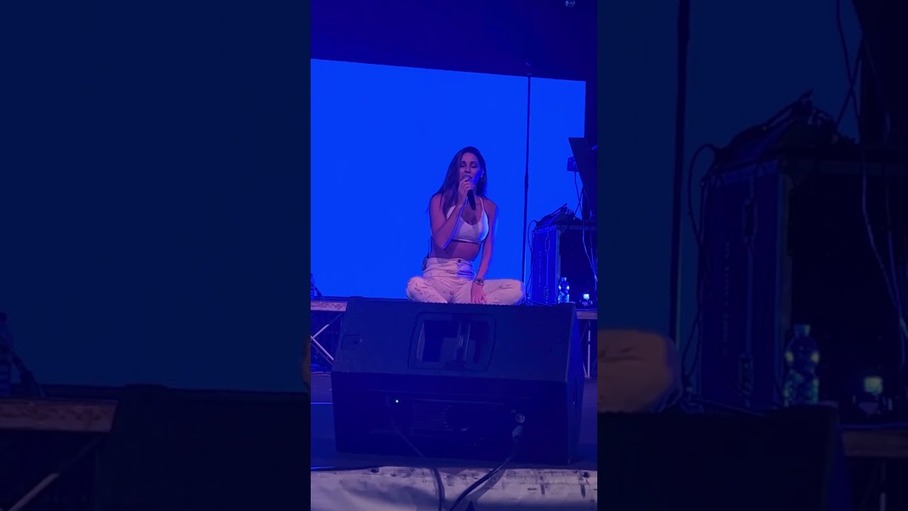 Anna Tatangelo - Quando @ Montesilvano ( PE)