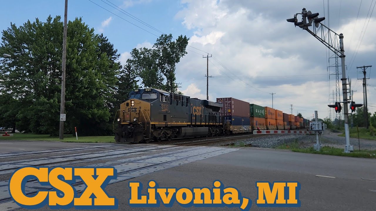 2 CSX Trains Including A Jaber With White Ninja - Livonia, MI