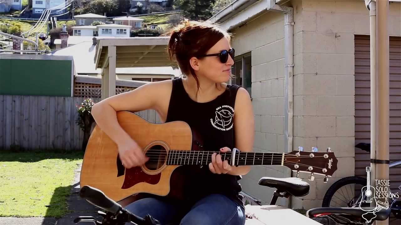 Bec Stevens - Whiskey Dreams (Tassie Solo Sessions)