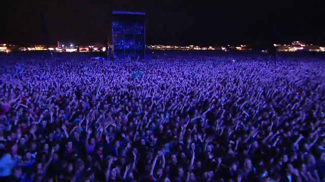 Radiohead - Paranoid Android (Live @ Reading Festival 2009)