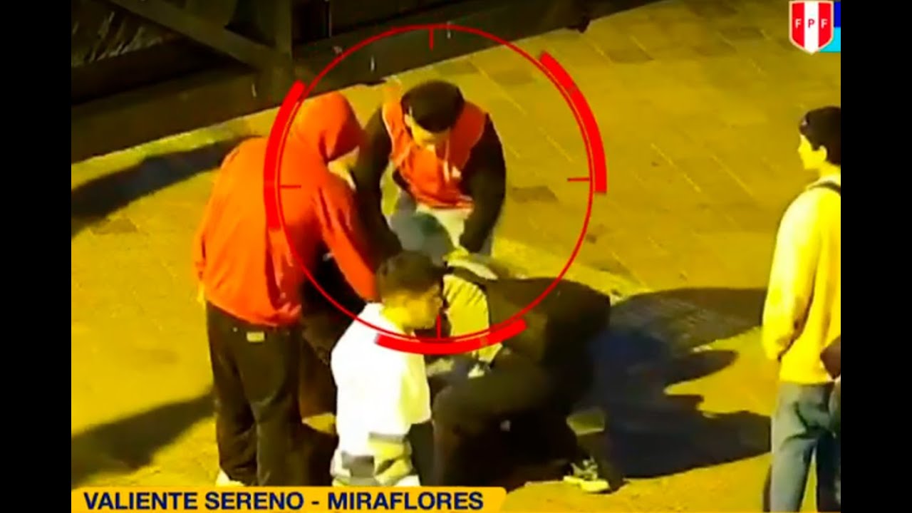 Miraflores: Valiente sereno frustra un robo metiéndole un tacle al delincuente