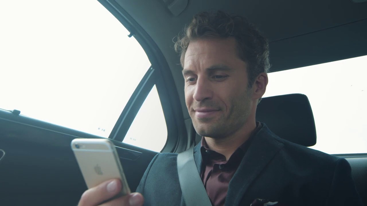 Hotel Guest Contactless Check-in and Checkout with Mobile Key and StayNTouch's Mobile PMS